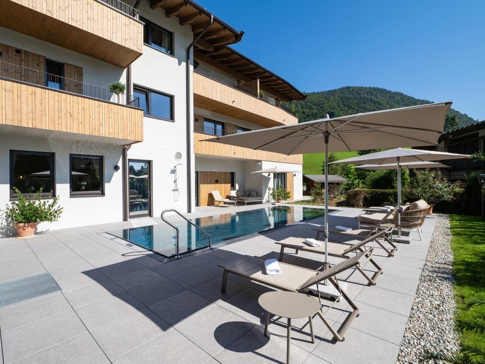 Swimming pool, sunbed