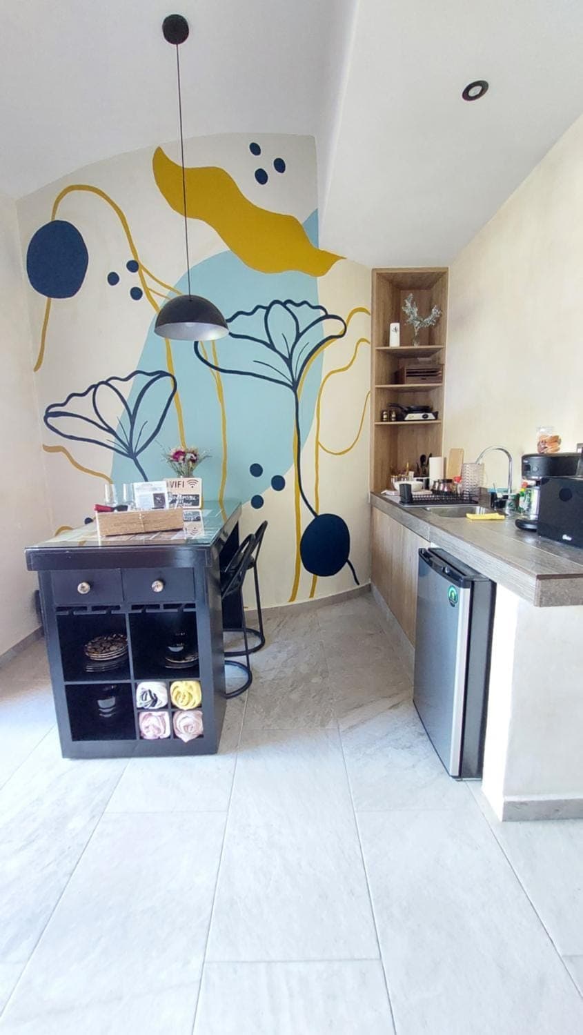 Dining area, kitchen