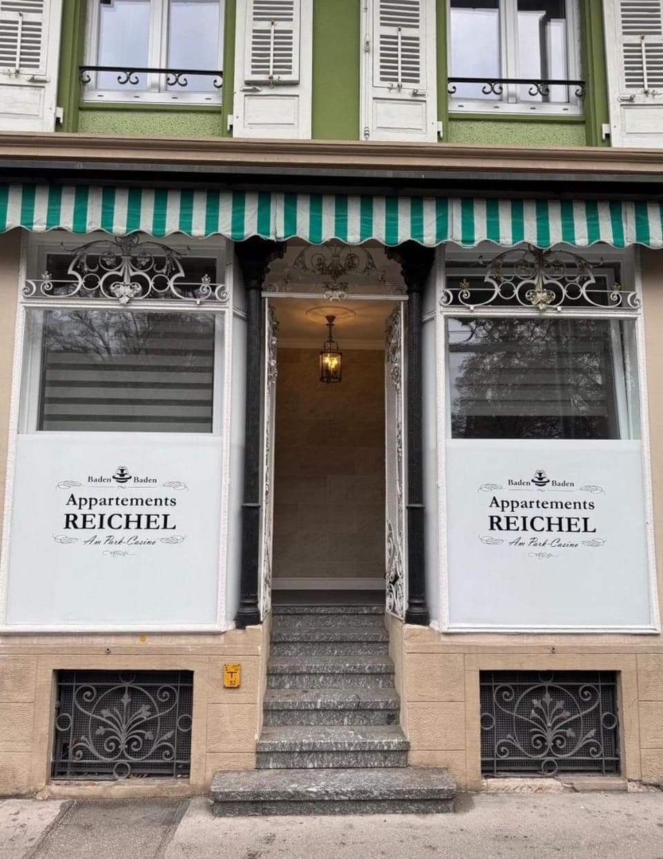 Property building, Facade/entrance