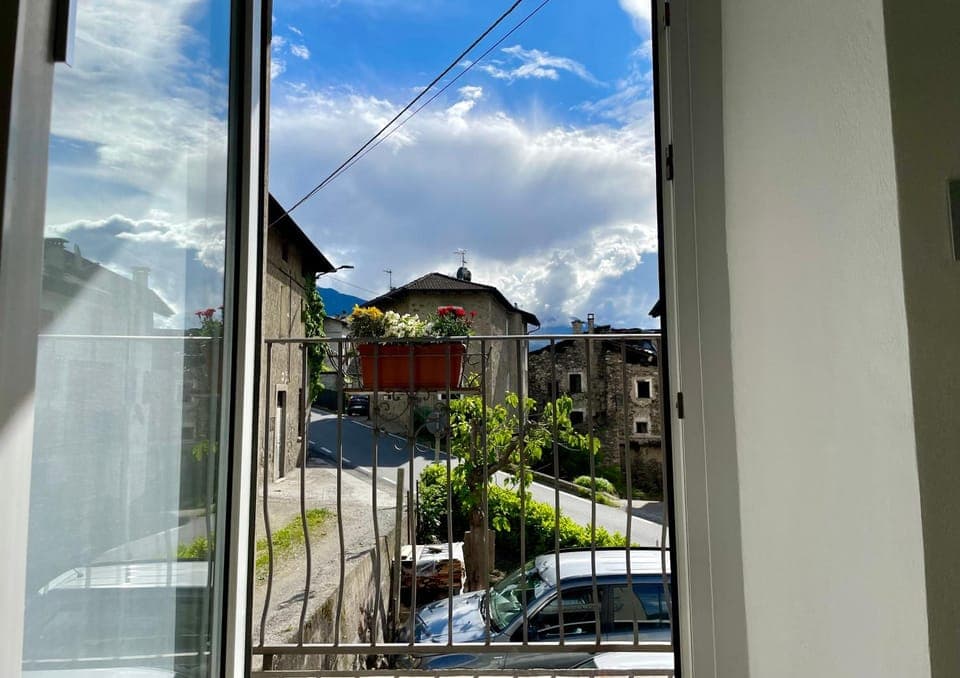 View (from property/room), Balcony/Terrace, Parking