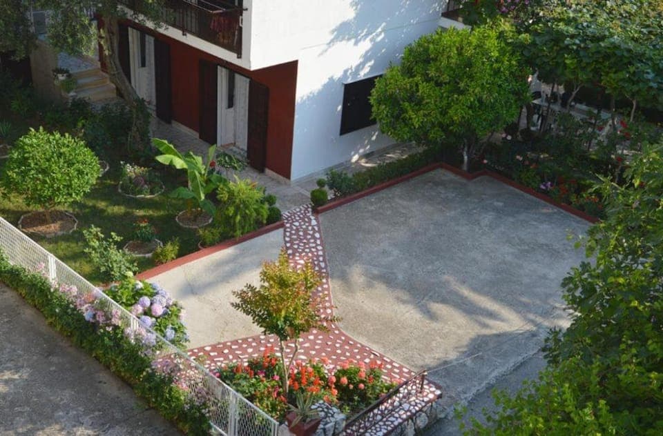 Property building, Garden