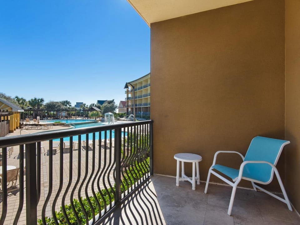 Beach Resort 201 by Newman-Dailey Apartment in Miramar Beach