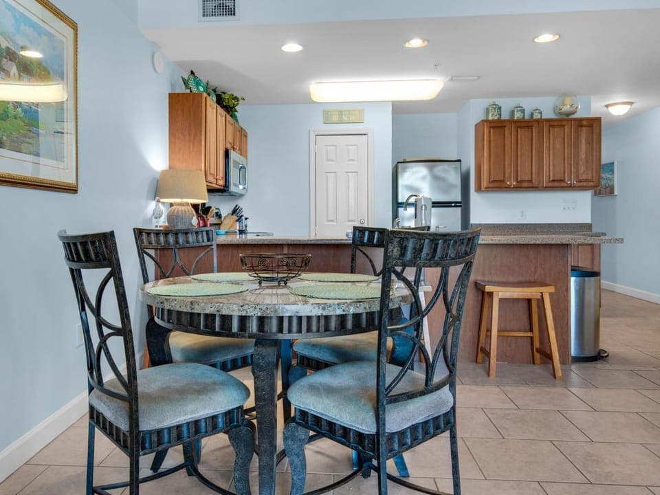 Beach Resort 312 by Newman-Dailey Apartment in Miramar Beach