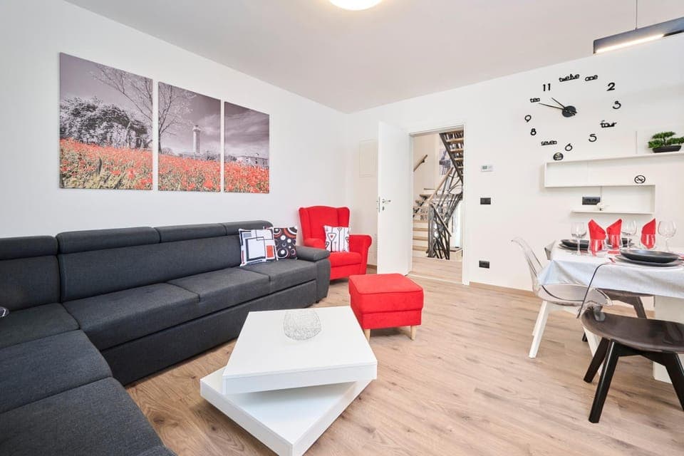 Living room, Dining area