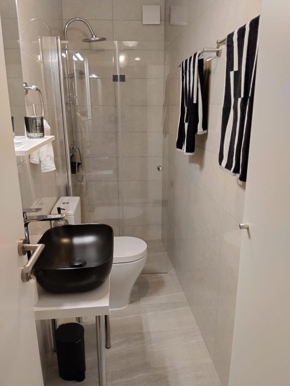 Shower, Toilet, Bathroom