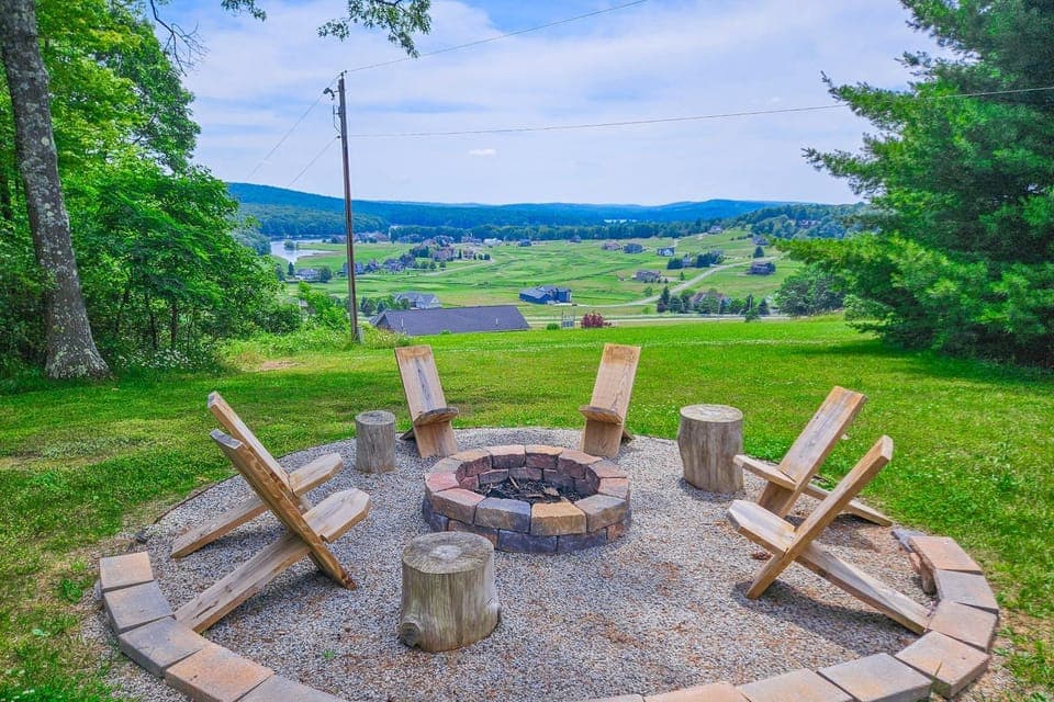 Lookout Ridge House in Deep Creek Lake