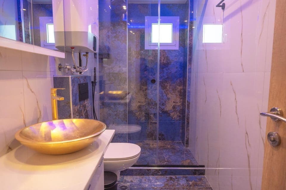 Shower, Toilet, Bathroom