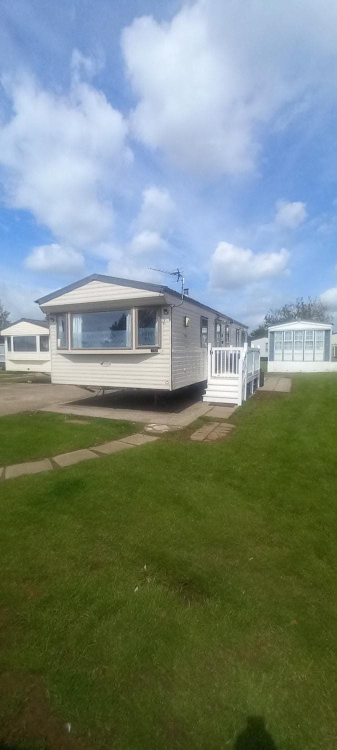 Property building, Day, Natural landscape, Garden