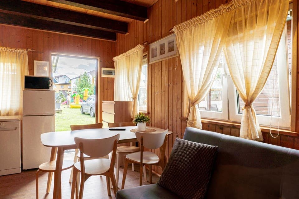 Kitchen or kitchenette, Seating area, Dining area, oven, air conditioner