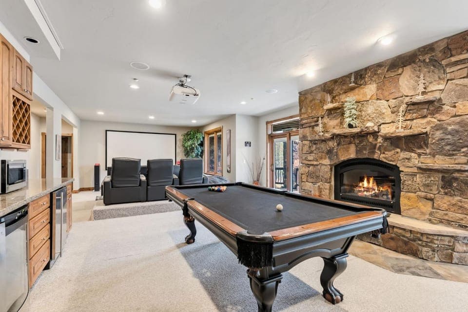 Stunning 6BR Lodge w Beautiful Mt Quandary Views House in Blue River