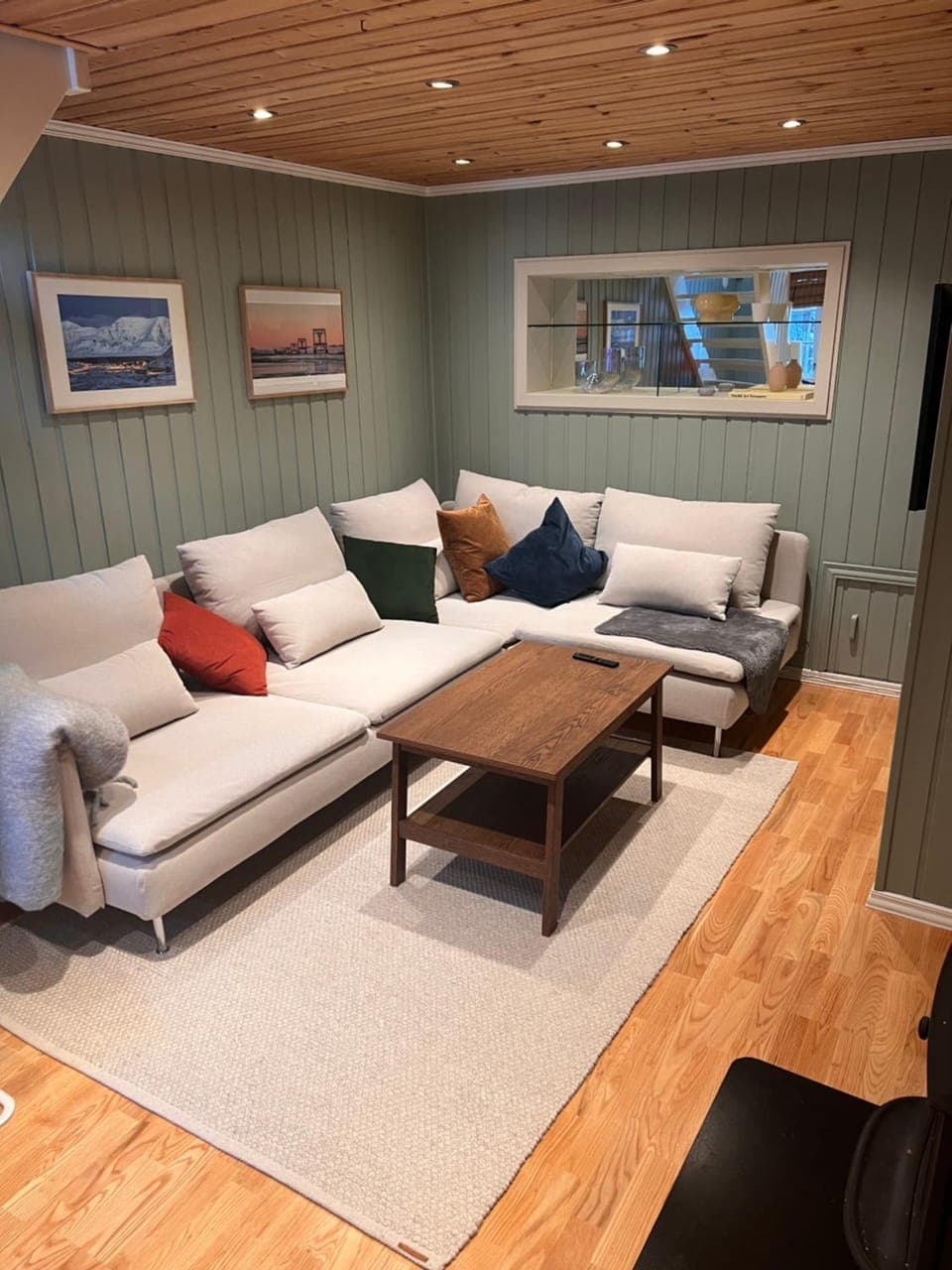 Living room, Seating area
