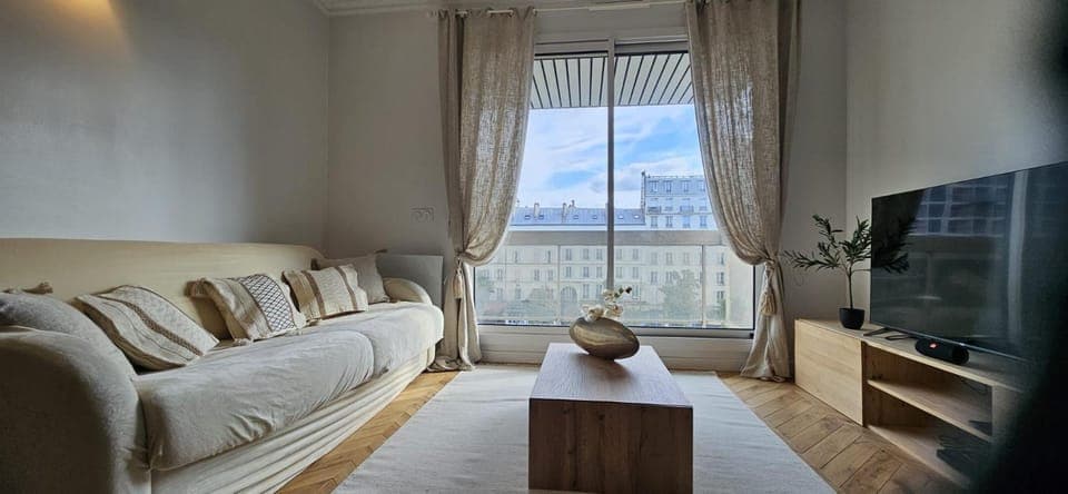 Communal lounge/ TV room, Bed, TV and multimedia, Living room