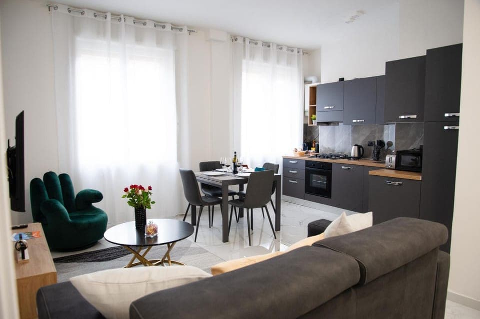 Kitchen or kitchenette, Living room, kitchen