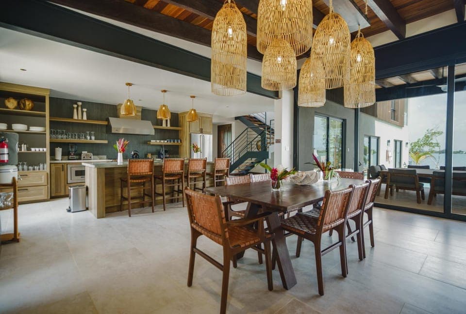 Patio, Dining area, kitchen