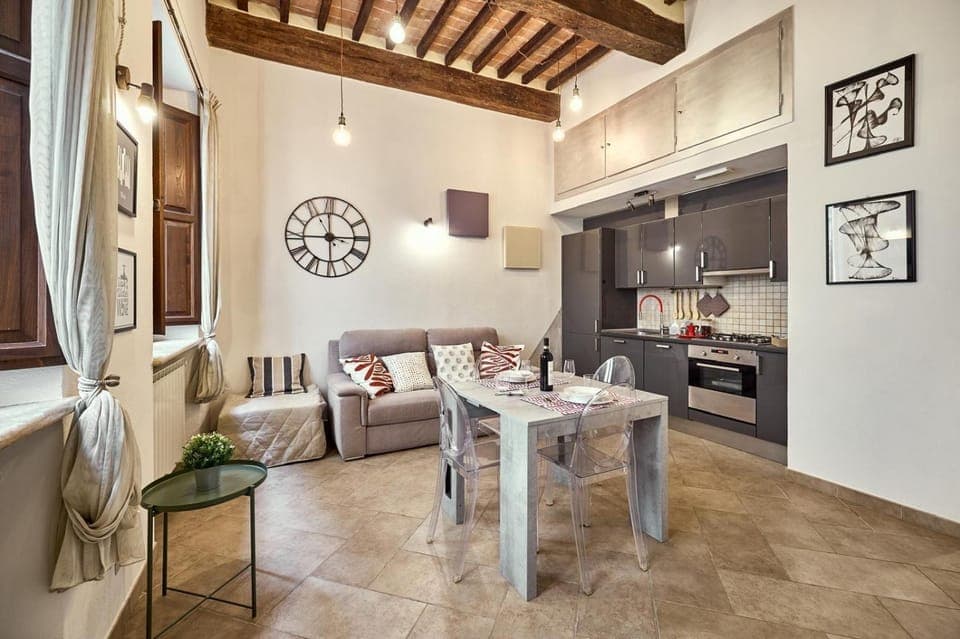 Seating area, Dining area, stove