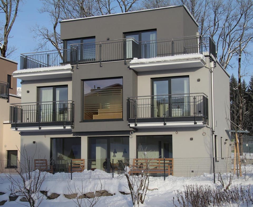 Facade/entrance, Winter