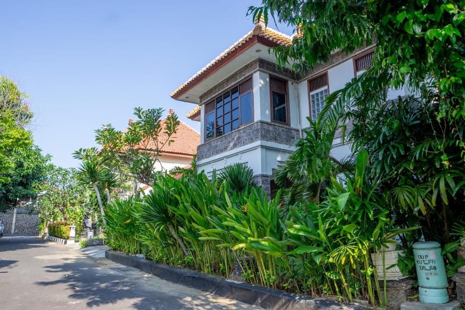 Property building, Garden