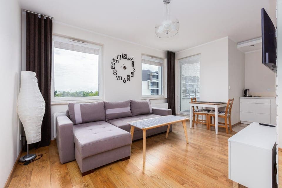 TV and multimedia, Kitchen or kitchenette, Living room, Seating area, Dining area