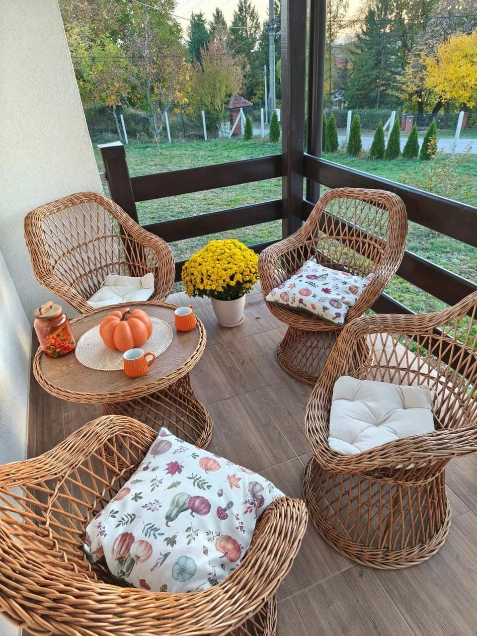Seating area, Garden view