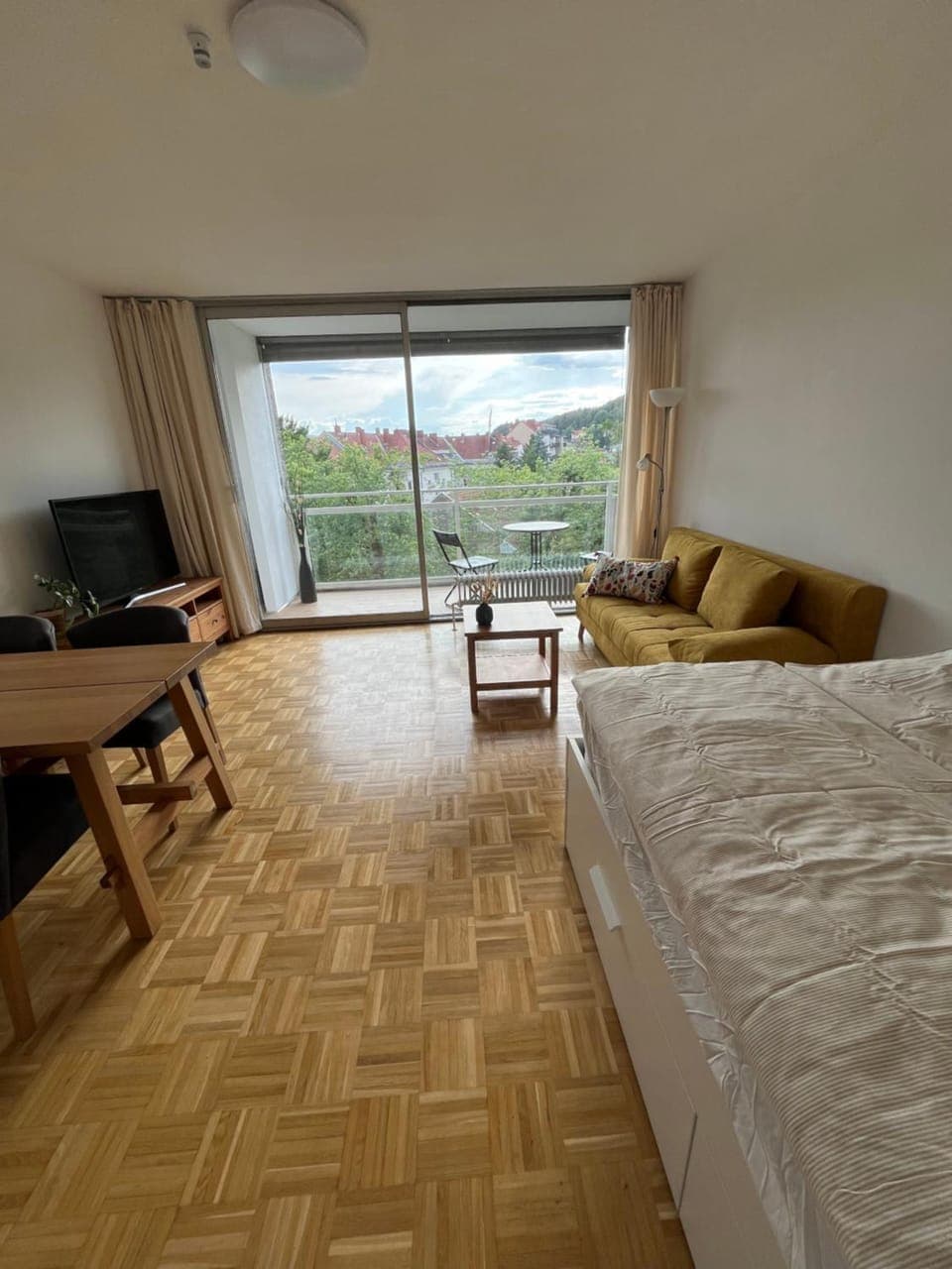 Photo of the whole room