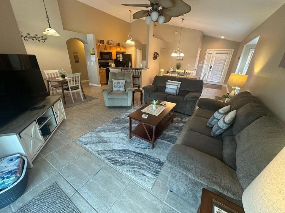 Beautiful Golf Course Views - Southern Dunes Villa House in Haines City