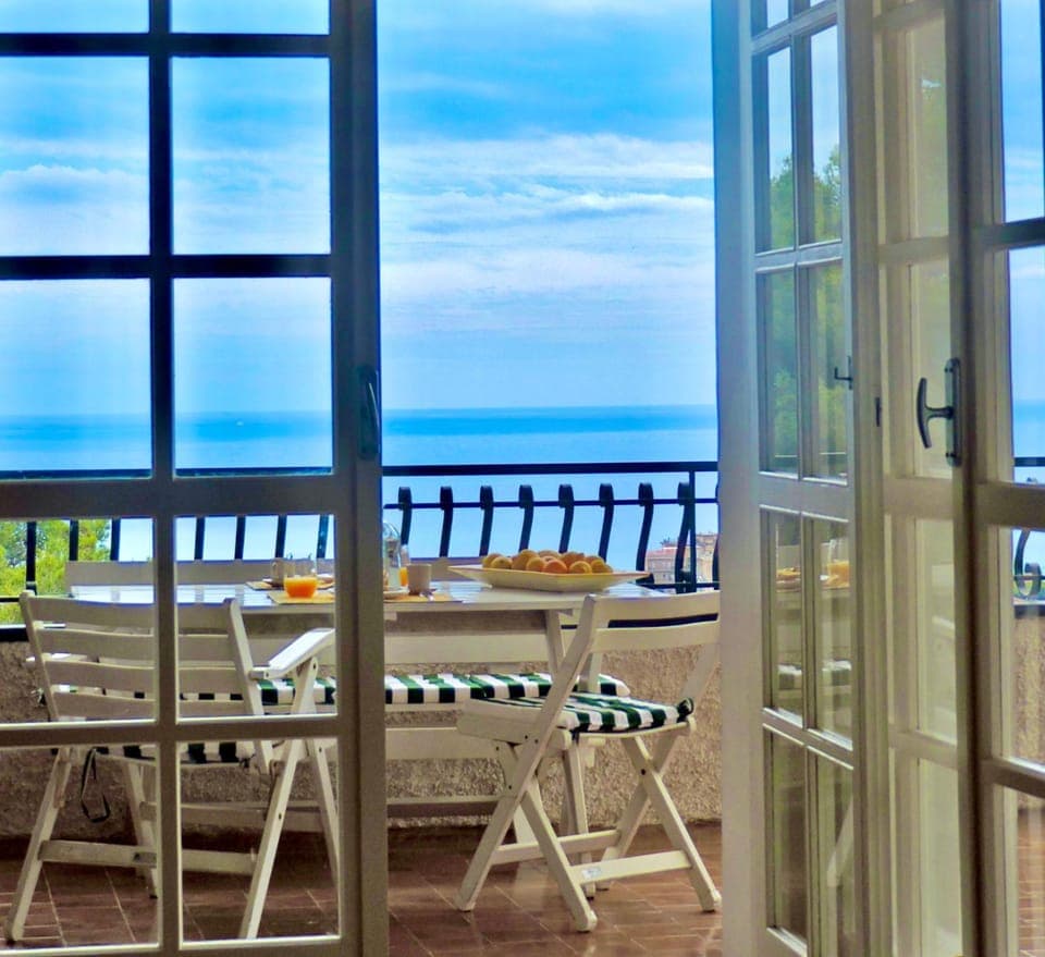 View (from property/room), Balcony/Terrace, Sea view