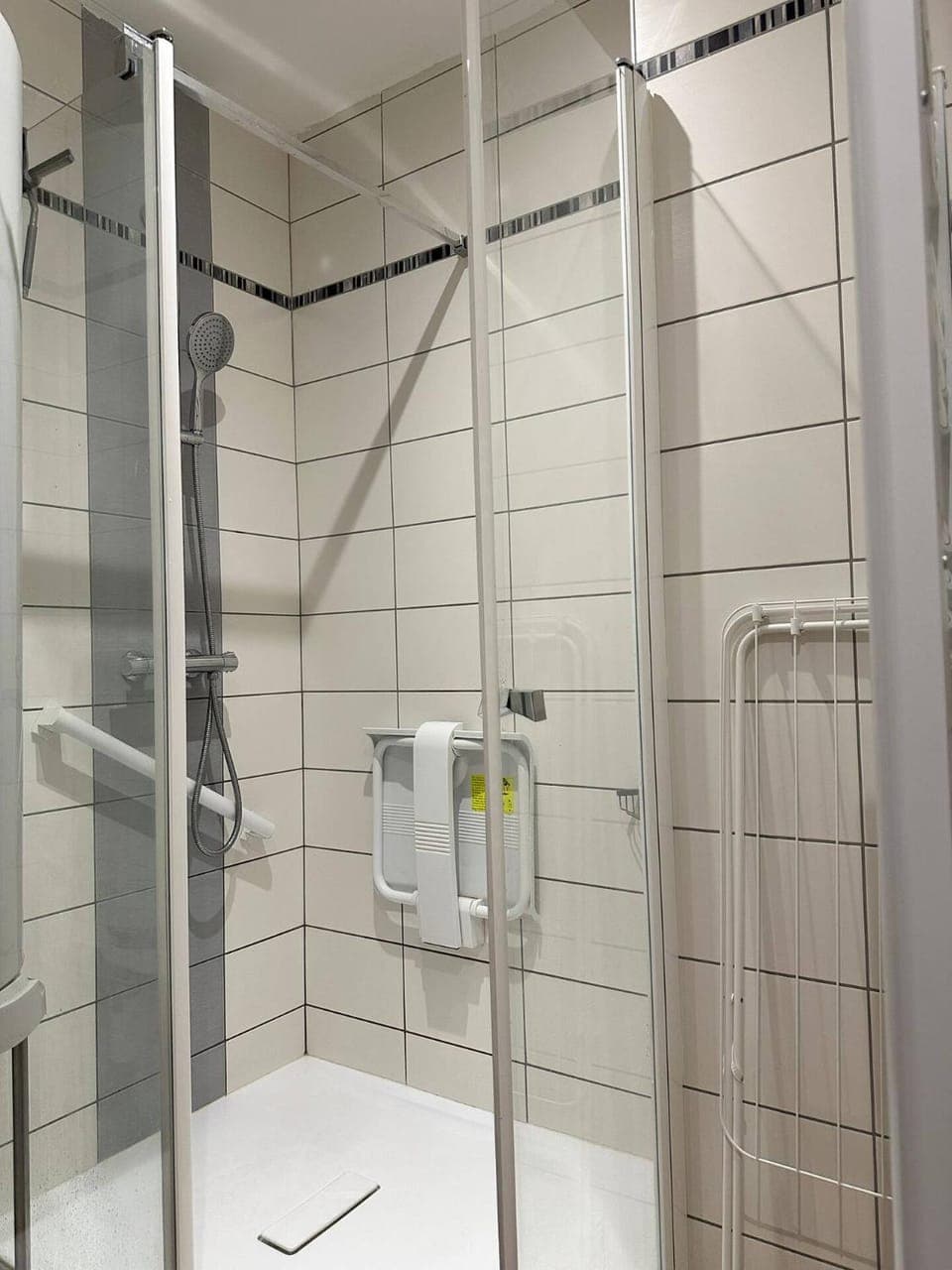 Shower, Facility for disabled guests