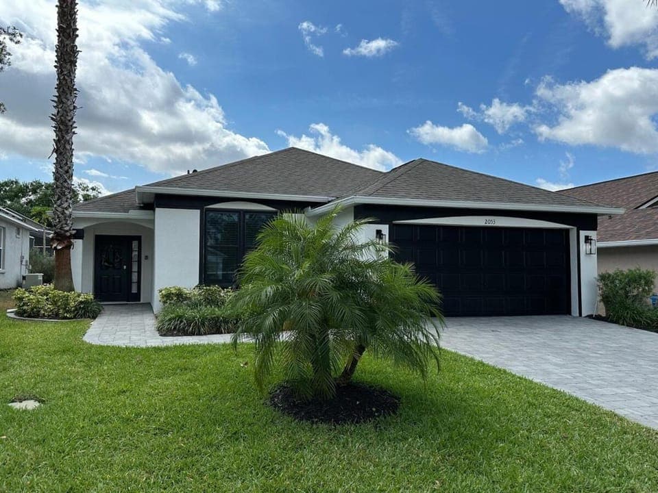 Fully Updated Holiday Villa Southern Dunes South Facing Pool House in Haines City