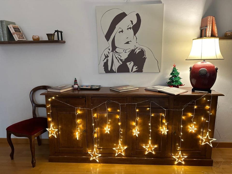 Communal lounge/ TV room