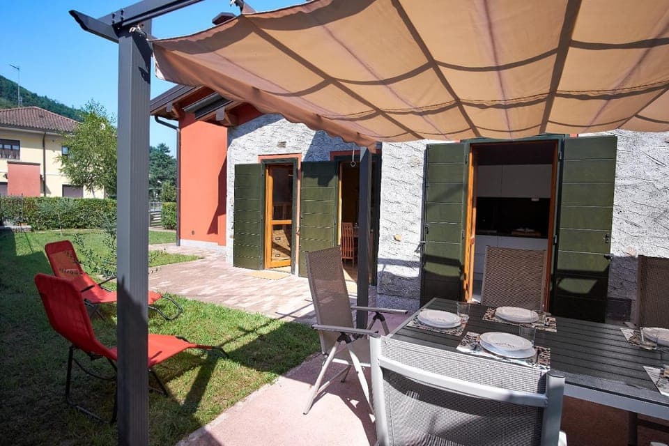 Property building, Patio, Garden