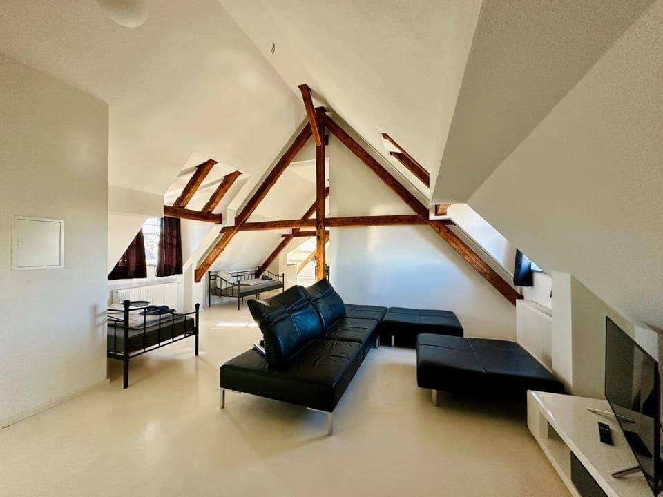 Living room, Photo of the whole room