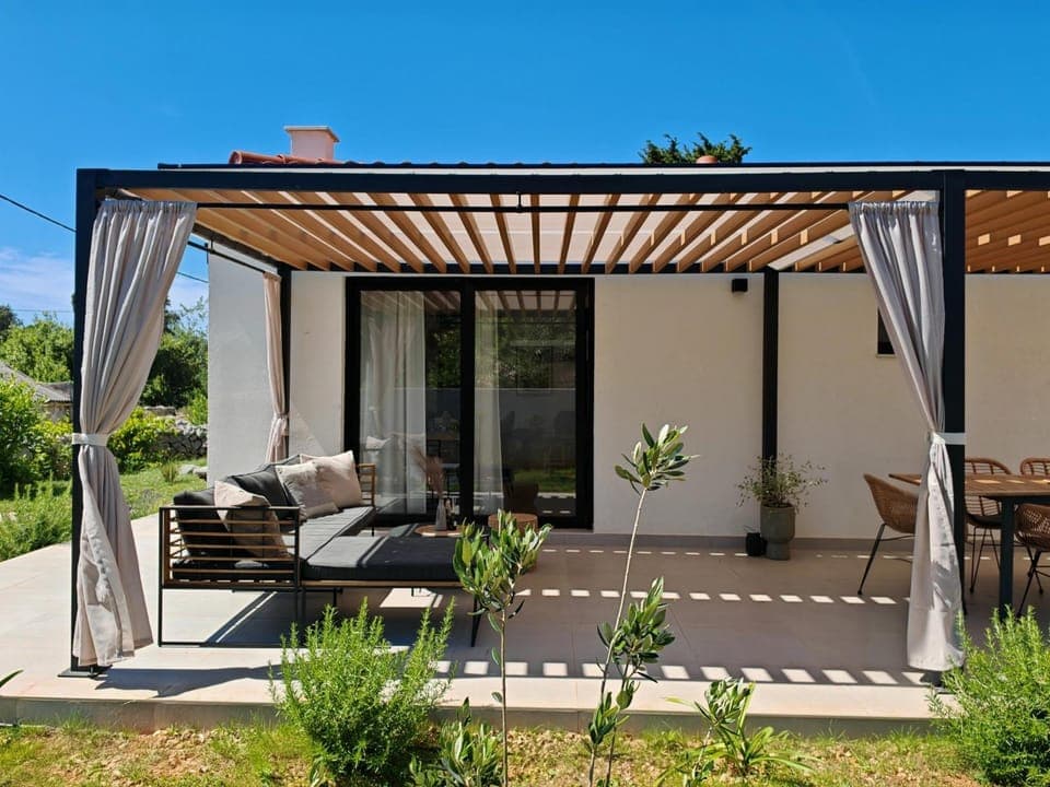 Patio, Day, Garden, View (from property/room), Balcony/Terrace, Seating area, Garden view