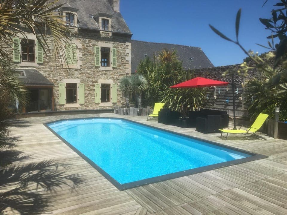 Property building, Swimming pool