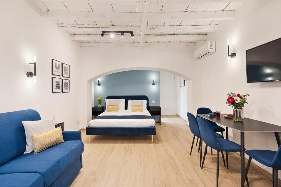 Photo of the whole room