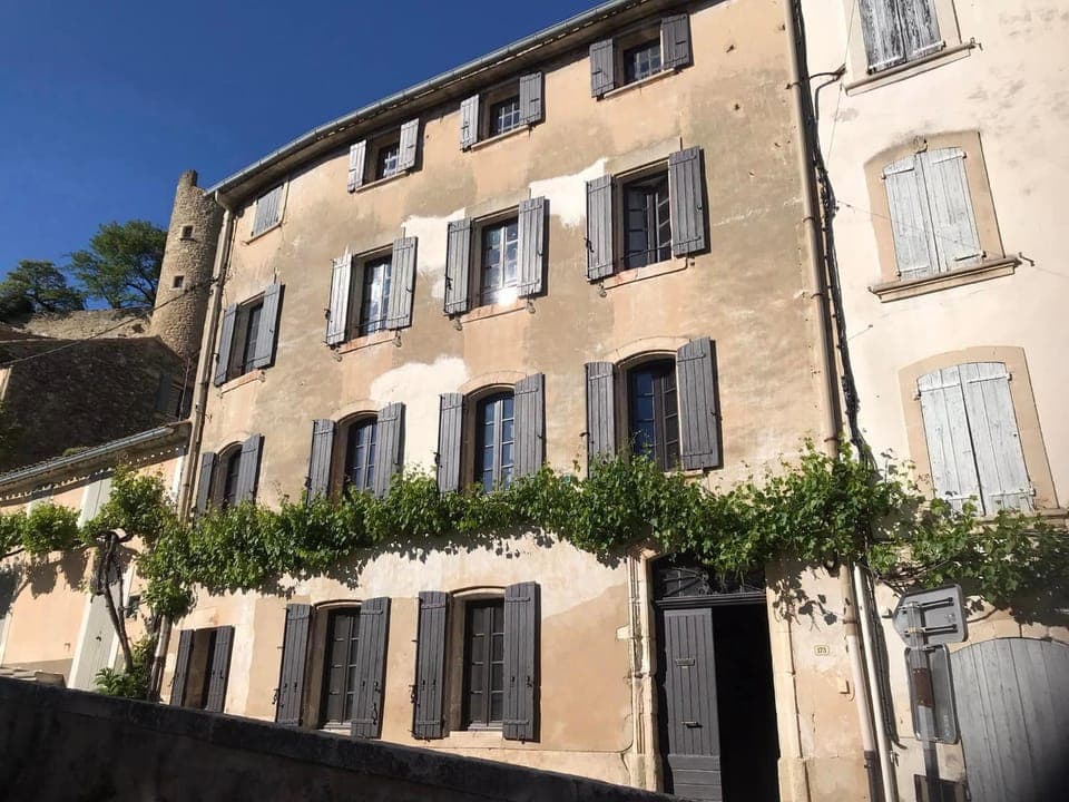 Property building, Facade/entrance