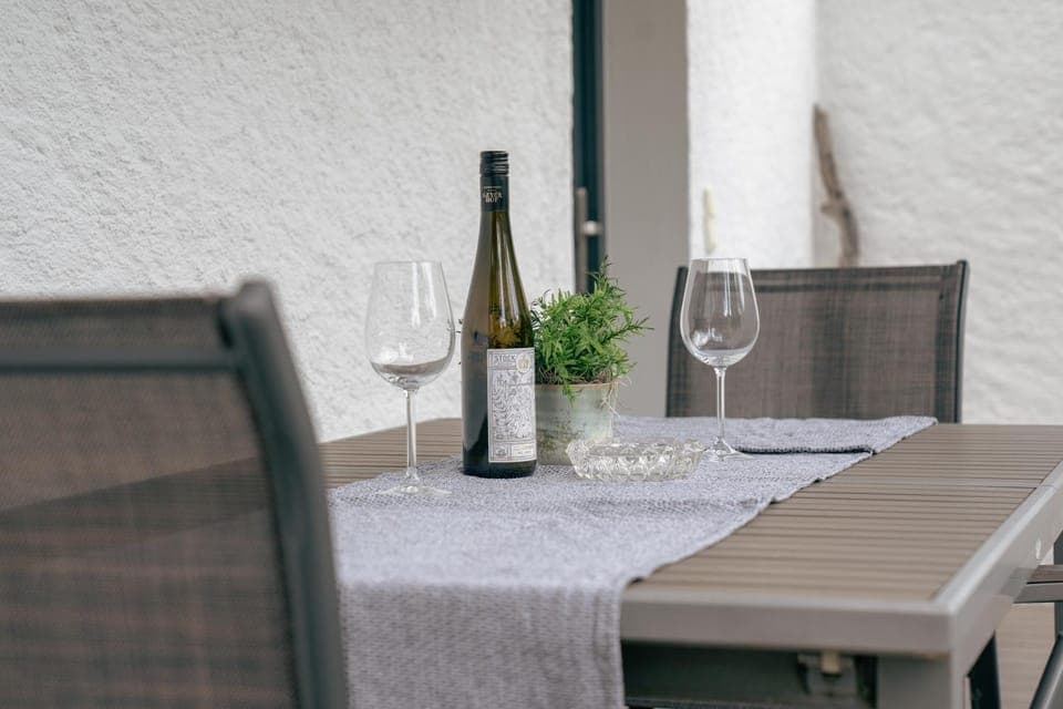 Garden, Seating area, Dining area