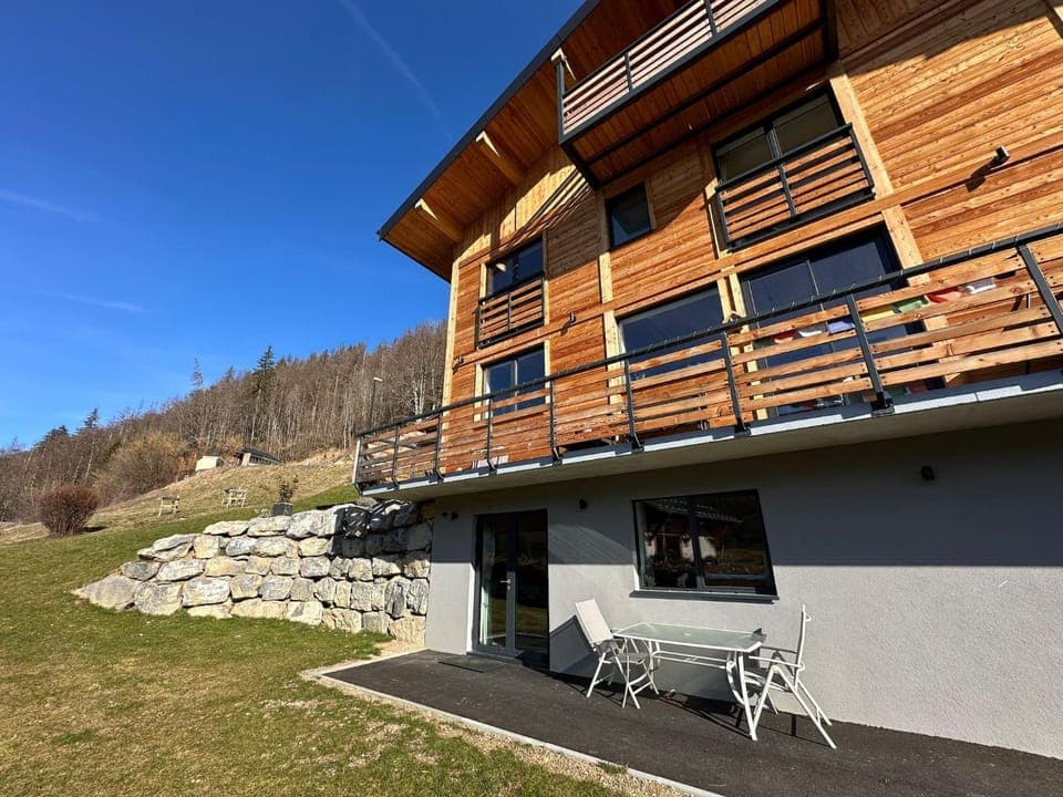 Property building, Facade/entrance, Off site