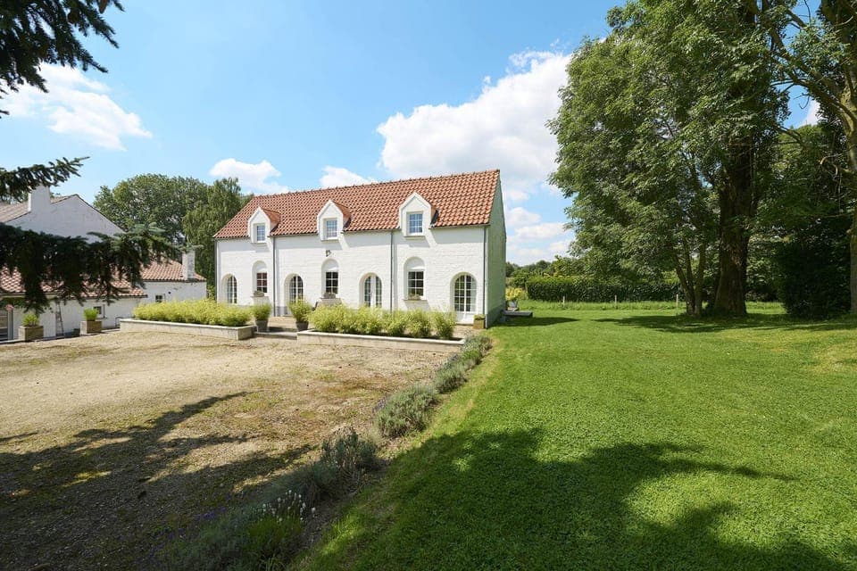 Property building, Garden view