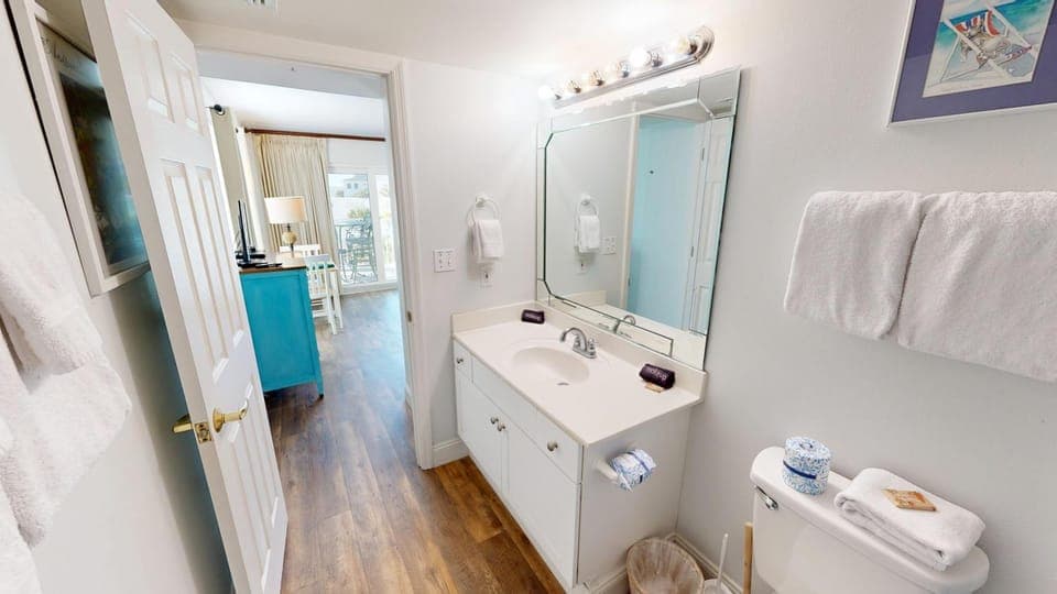 SeaCrest 301AB- by Holiday Isle Properties Apartment in Okaloosa Island