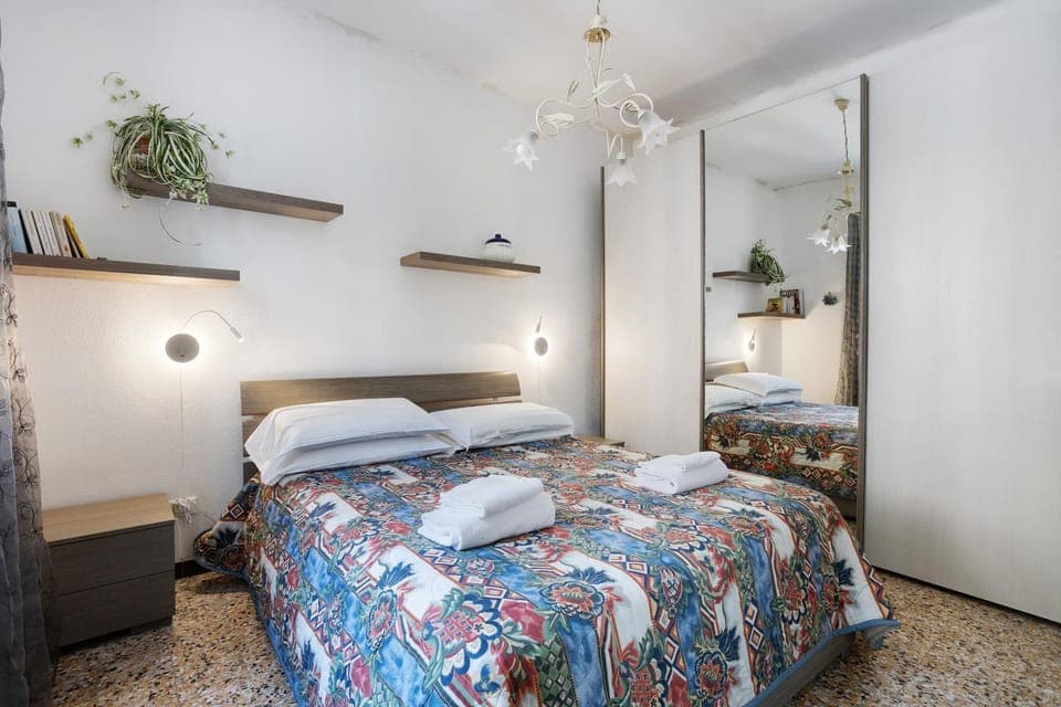 Living room, Bedroom