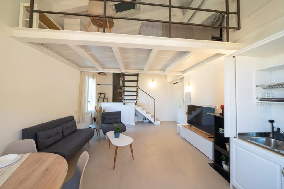 Kitchen or kitchenette, Living room, Seating area