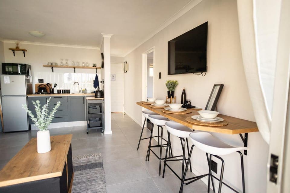 Living room, kitchen