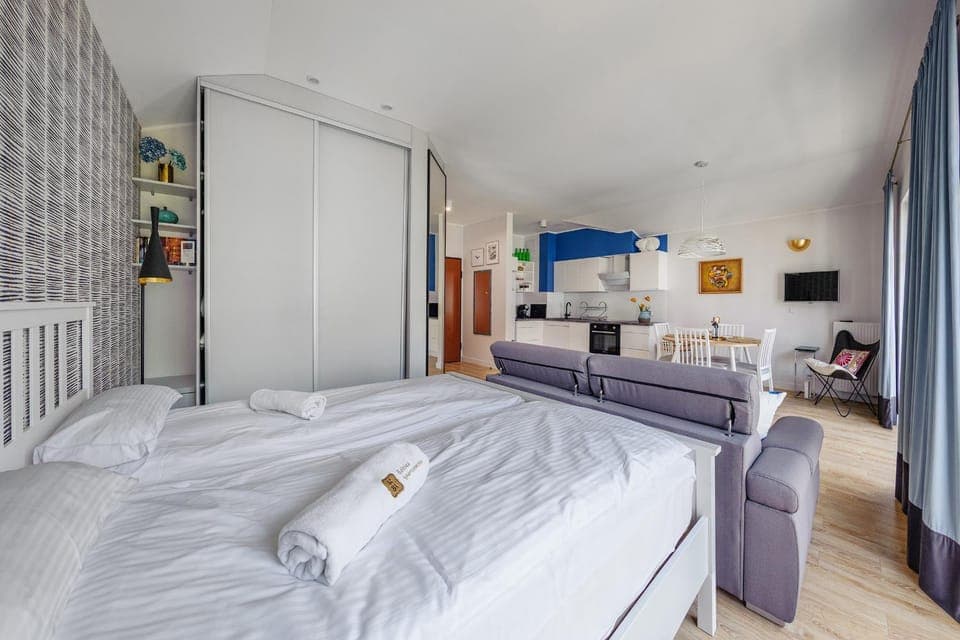 Bed, Photo of the whole room