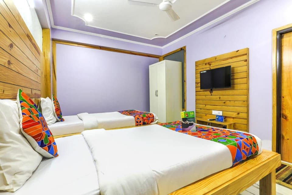 Bed, Photo of the whole room, Bedroom, air conditioner