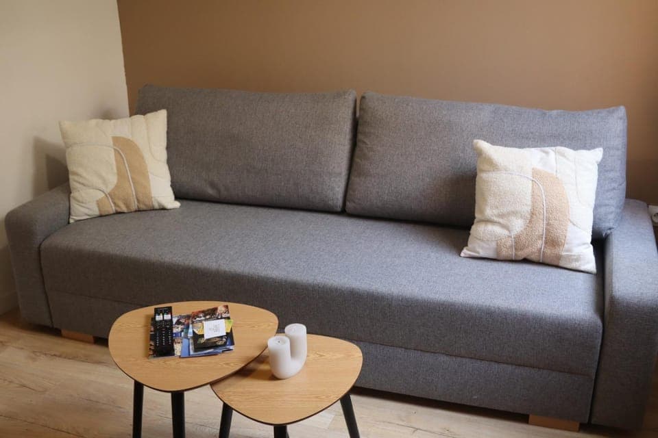 Bed, Living room, Bedroom