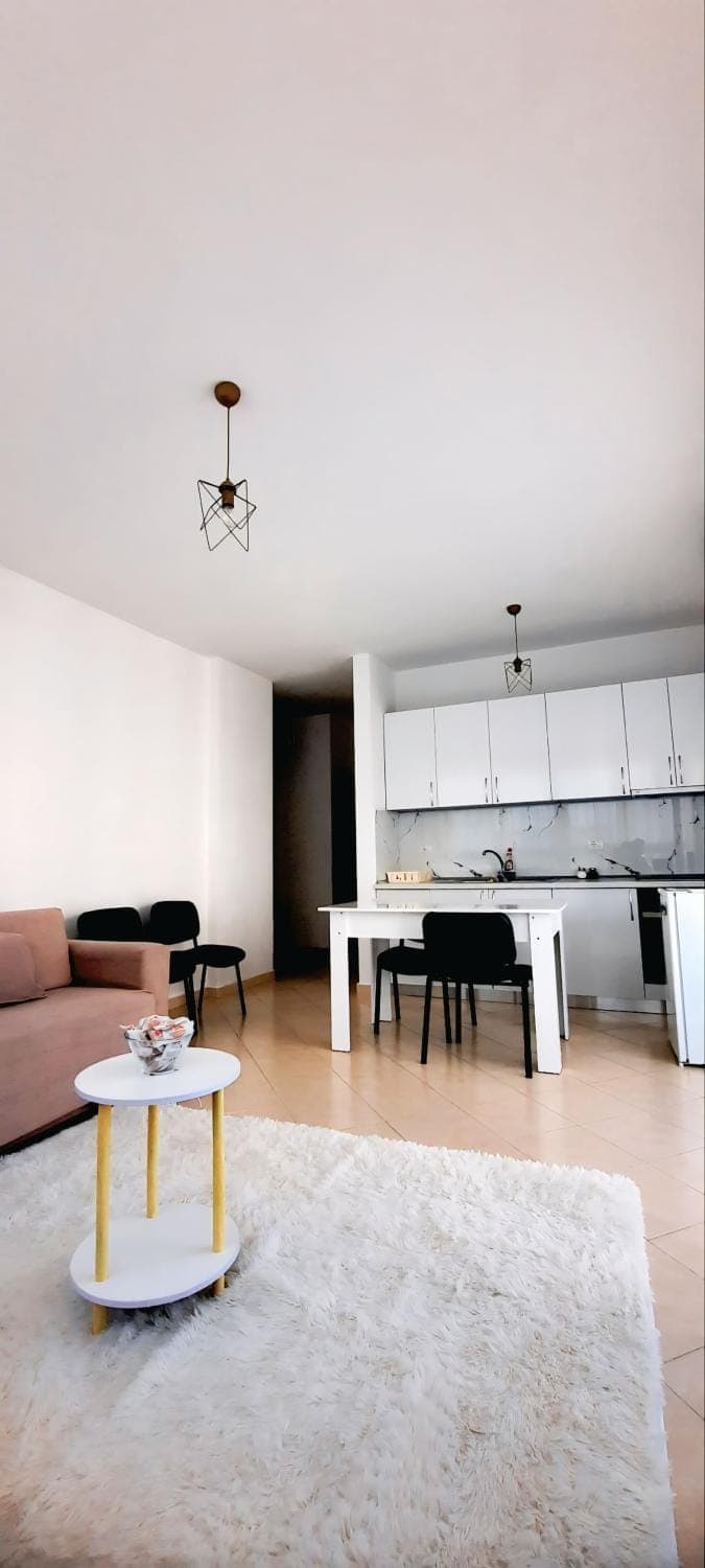 Kitchen or kitchenette, Living room, Seating area, Dining area