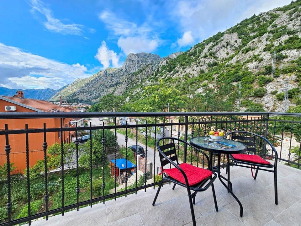 Day, Natural landscape, View (from property/room), Balcony/Terrace, Mountain view