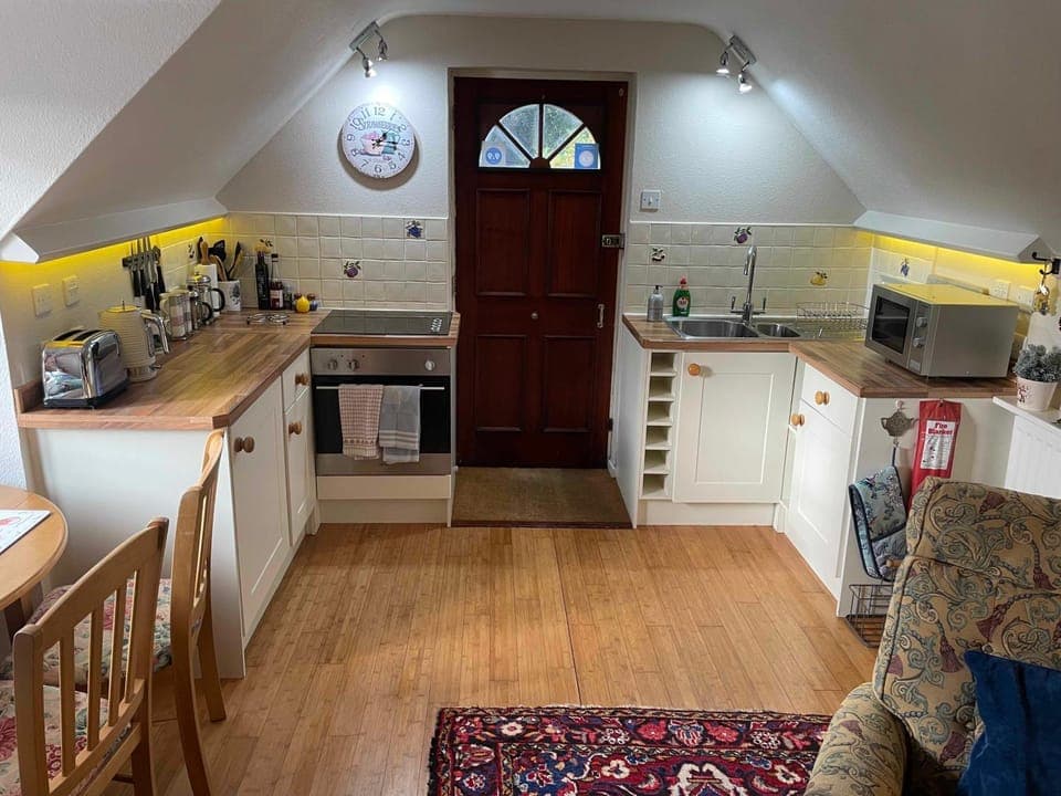 Facade/entrance, Kitchen or kitchenette