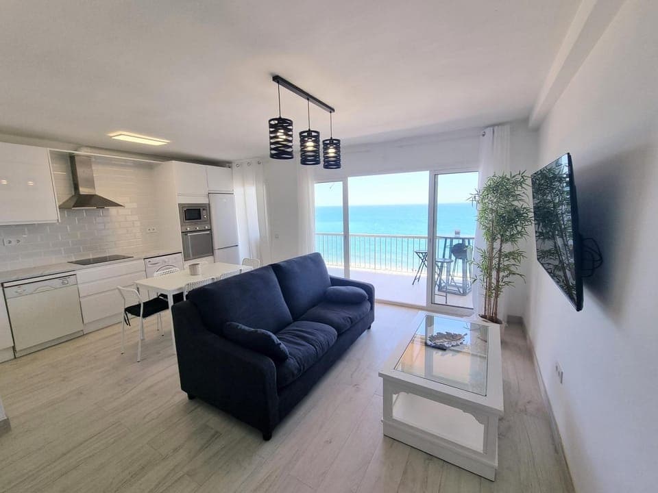 TV and multimedia, Living room, Dining area, Sea view