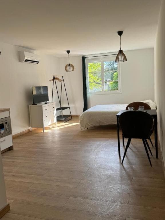 Photo of the whole room